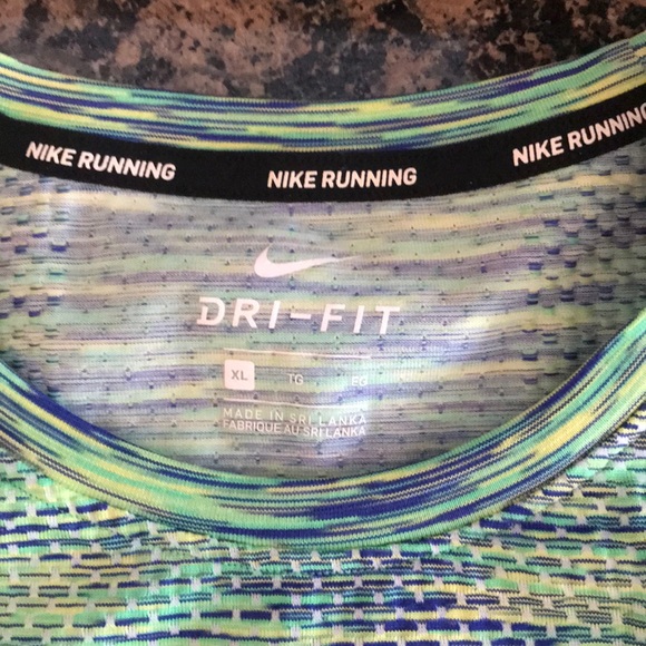 Dri-fit Nike item - Picture 2 of 4